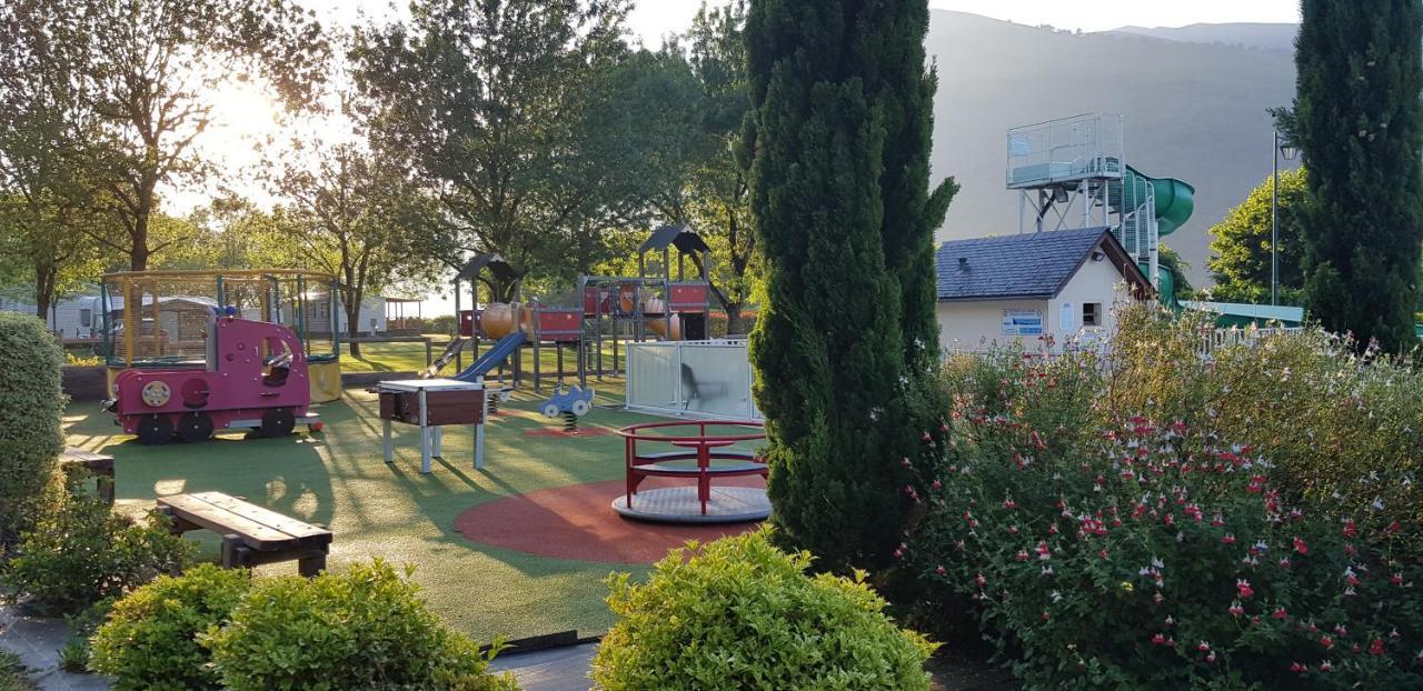 Camping Familial - Parc Aquatique - Grande Aire De Jeux A La Montagne Agos-Vidalos Zewnętrze zdjęcie