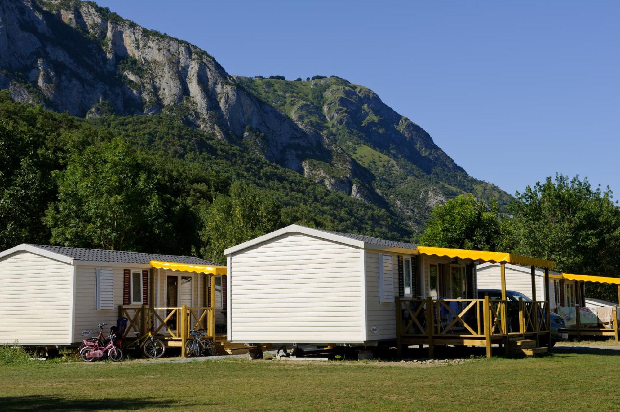 Camping Familial - Parc Aquatique - Grande Aire De Jeux A La Montagne Agos-Vidalos Zewnętrze zdjęcie