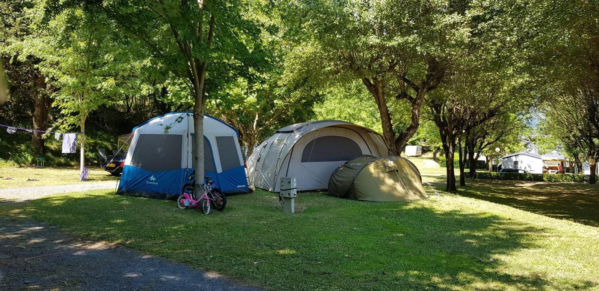 Camping Familial - Parc Aquatique - Grande Aire De Jeux A La Montagne Agos-Vidalos Zewnętrze zdjęcie